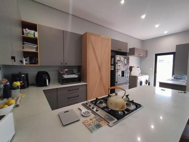 3 Bedroom Townhouse in Mooivallei Park