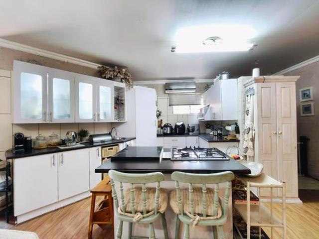 3 Bedroom Townhouse in Mooivallei Park