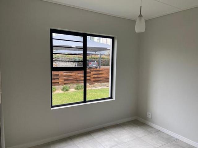 3 Bedroom Townhouse in Mooikloof Ridge