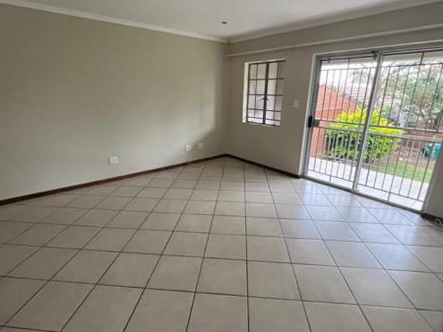 3 Bedroom Townhouse in Mooikloof Ridge