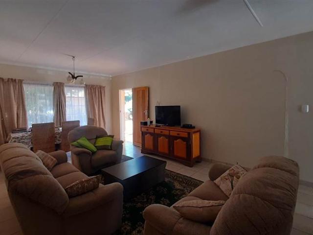 3 Bedroom Townhouse in Mookgophong Naboomspruit