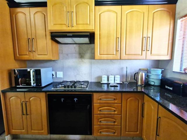 3 Bedroom Townhouse in Mookgophong Naboomspruit
