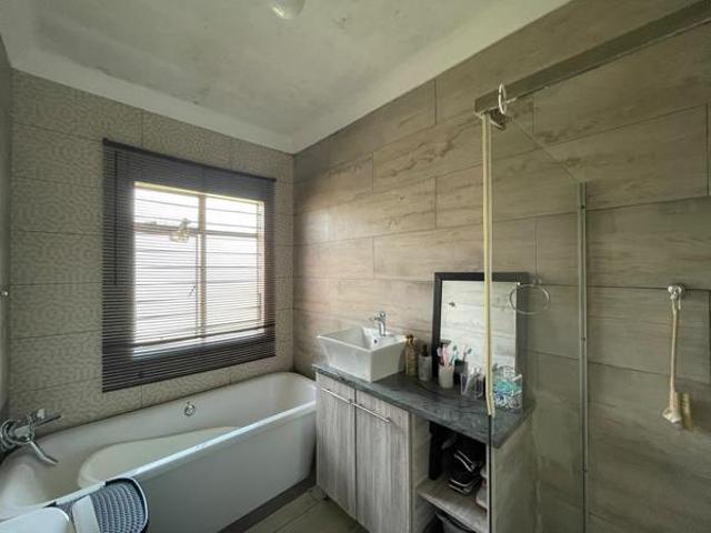 3 Bedroom Townhouse in Monavoni AH