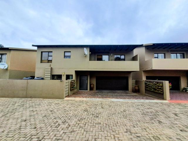 3 Bedroom Townhouse in Monument