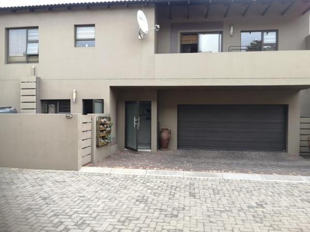 3 Bedroom Townhouse in Monument
