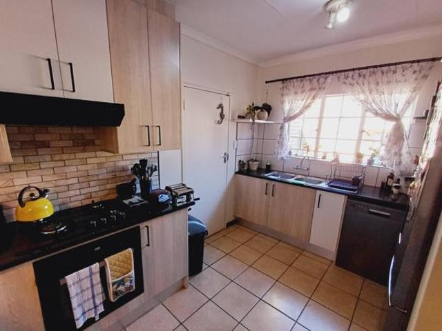 3 Bedroom Townhouse in Moreleta Park