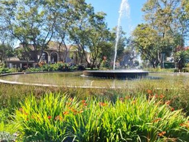 3 Bedroom Townhouse in Moreleta Park