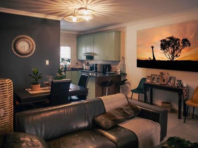 3 Bedroom Townhouse in Moreleta Park