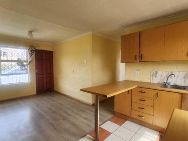 3 Bedroom Townhouse in Motherwell