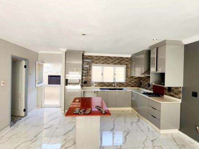 3 Bedroom Townhouse in Mount Edgecombe Country Club Estate