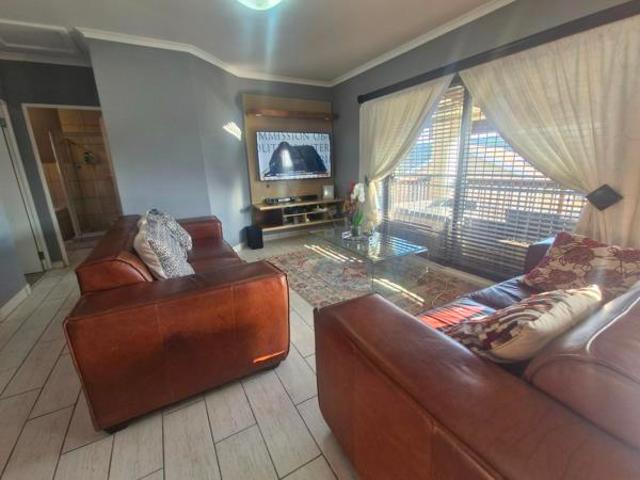3 Bedroom Townhouse in Nahoon Valley Park