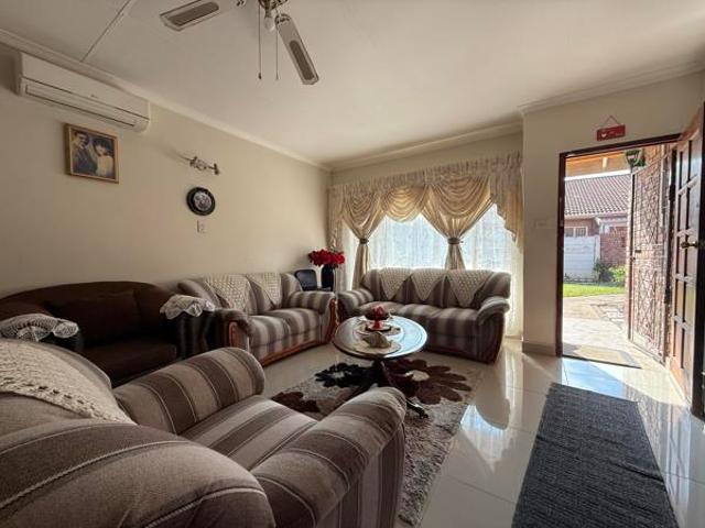 3 Bedroom Townhouse in Newcastle Central