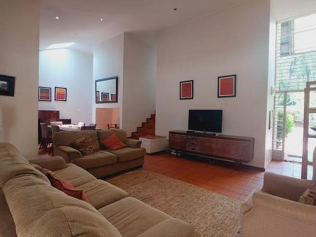 3 Bedroom Townhouse in Nieuw Muckleneuk
