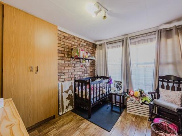 3 Bedroom Townhouse in Noordheuwel