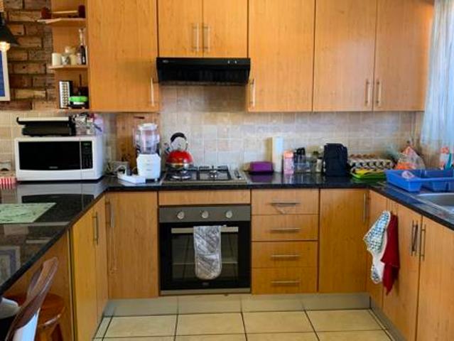 3 Bedroom Townhouse in Noordheuwel