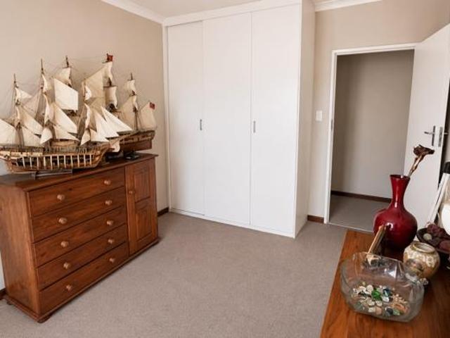 3 Bedroom Townhouse in Noordheuwel