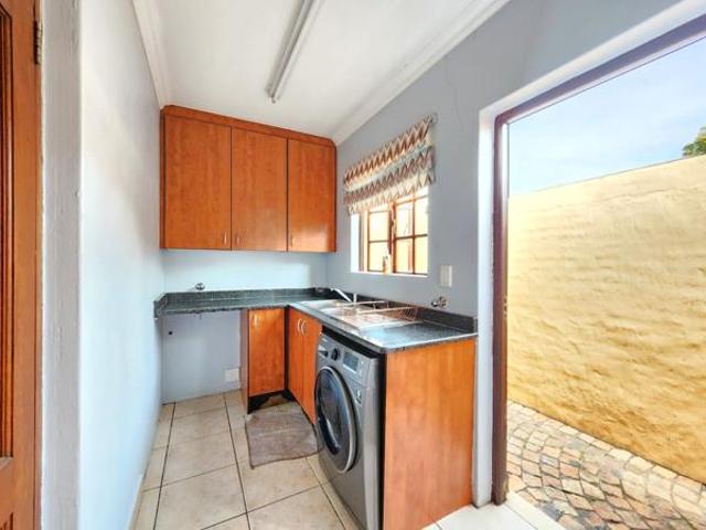 3 Bedroom Townhouse in Noordwyk