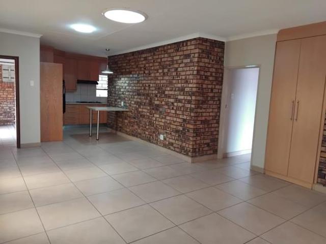 3 Bedroom Townhouse in Overkruin