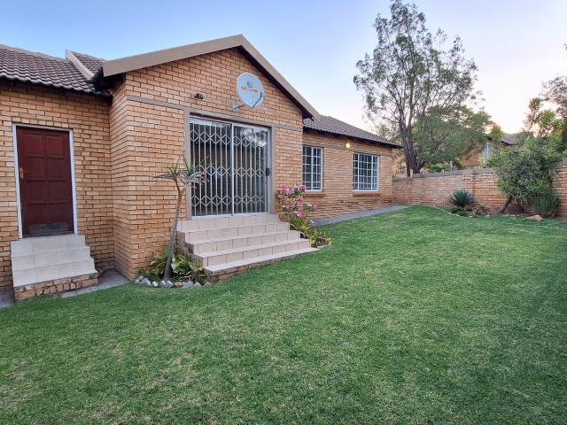 3 Bedroom Townhouse in Olivedale