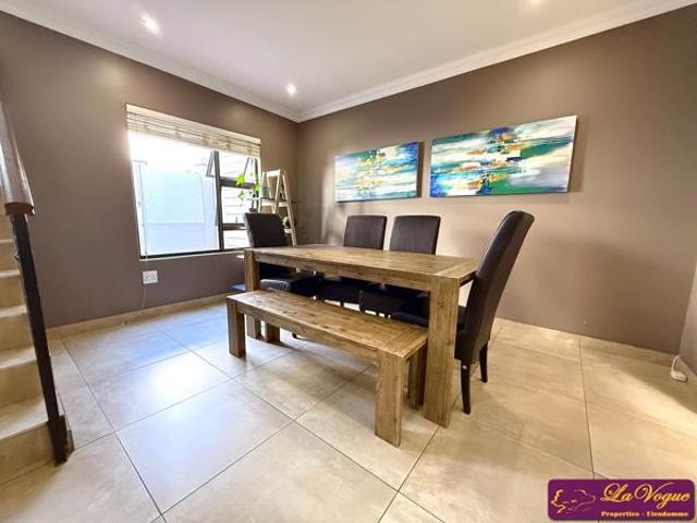 3 Bedroom Townhouse in Olympus AH