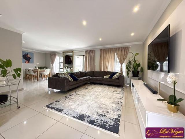 3 Bedroom Townhouse in Olympus AH