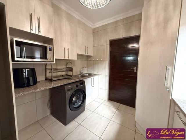3 Bedroom Townhouse in Olympus AH