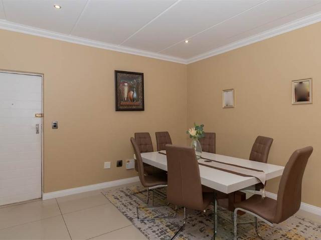 3 Bedroom Townhouse in Oriel