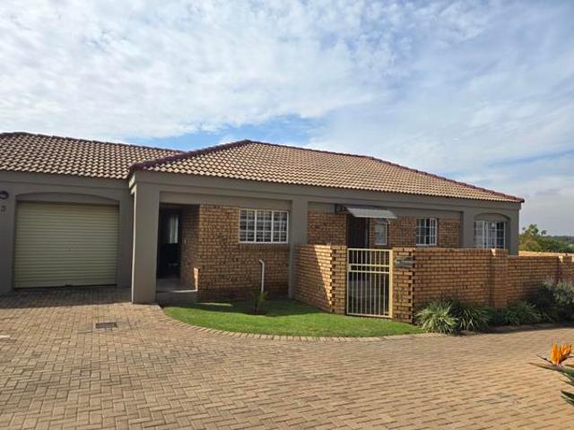 3 Bedroom Townhouse in Aerorand