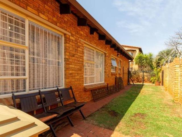 3 Bedroom Townhouse in Allens Nek
