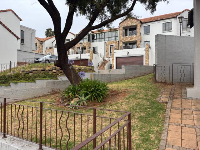 3 Bedroom Townhouse in Allens Nek