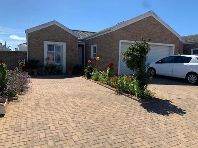 3 Bedroom Townhouse in Amandelsig