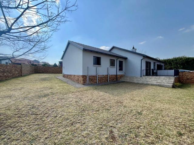 3 Bedroom Townhouse in Amberfield Valley