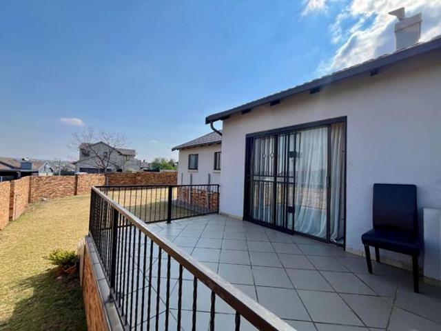 3 Bedroom Townhouse in Amberfield Valley