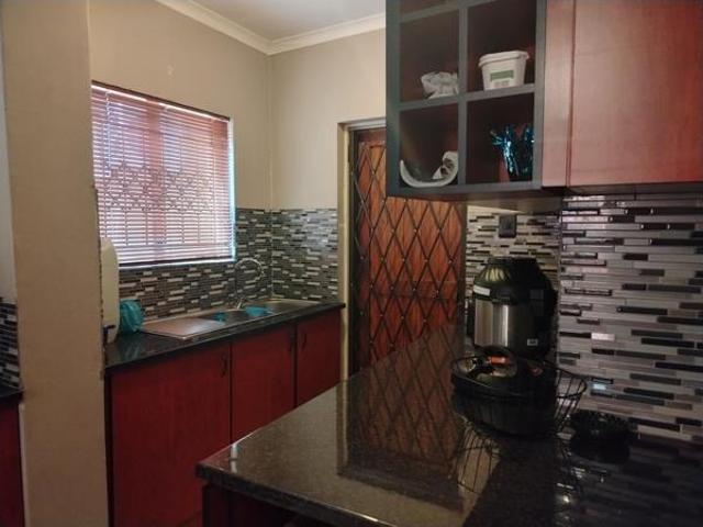 3 Bedroom Townhouse in Annadale