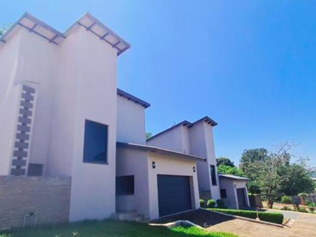 3 Bedroom Townhouse in Aquapark
