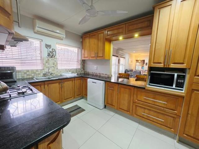 3 Bedroom Townhouse in Arboretum