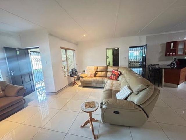 3 Bedroom Townhouse in Arboretum