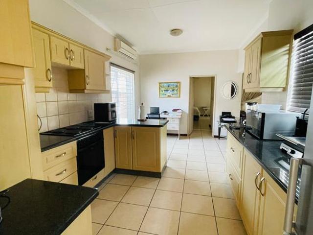 3 Bedroom Townhouse in Arboretum