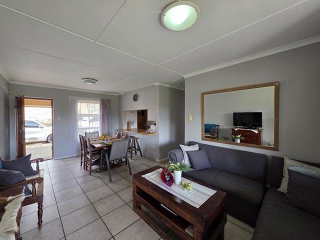 3 Bedroom Townhouse in Aston Bay