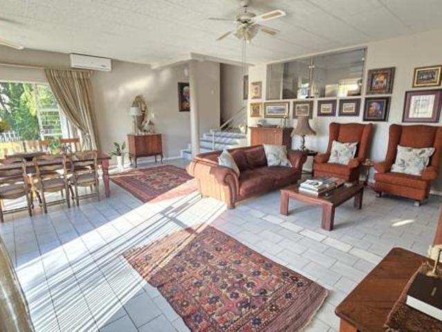 3 Bedroom Townhouse in Baysvalley
