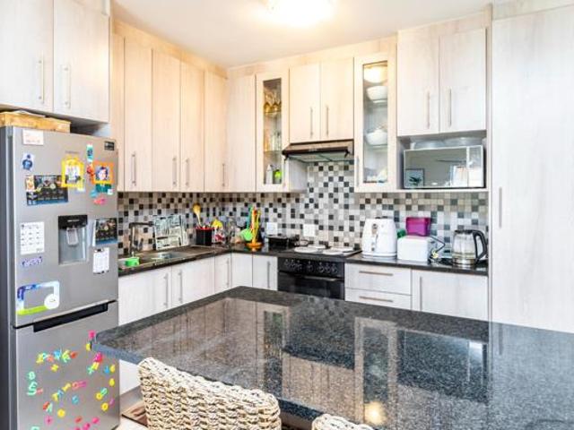 3 Bedroom Townhouse in Beacon Bay