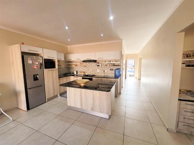 3 Bedroom Townhouse in Beacon Bay