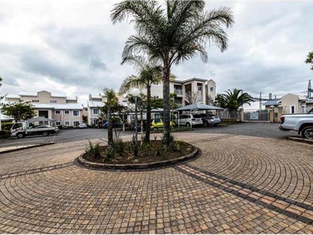 3 Bedroom Townhouse in Beacon Bay