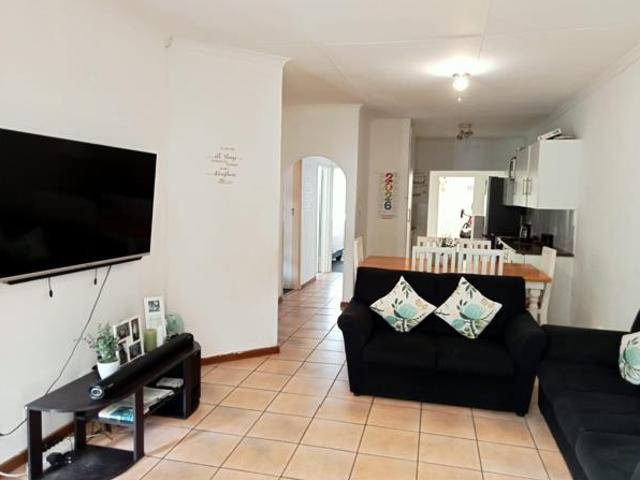 3 Bedroom Townhouse in Beacon Bay