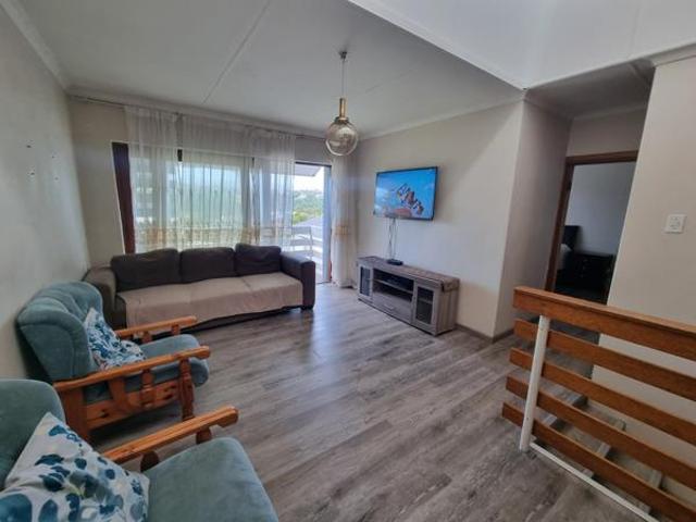 3 Bedroom Townhouse in Beacon Bay