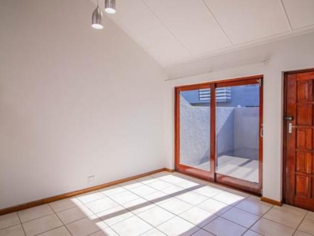3 Bedroom Townhouse in Beacon Bay