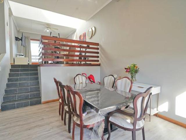 3 Bedroom Townhouse in Beacon Bay