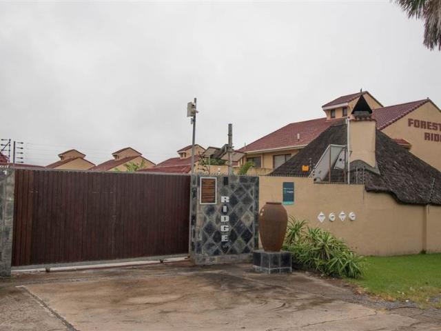 3 Bedroom Townhouse in Beacon Bay