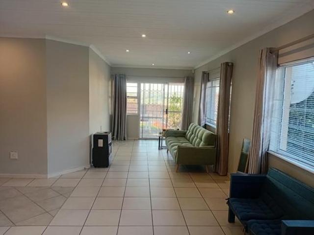 3 Bedroom Townhouse in Beacon Bay North