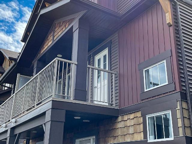 3 Bedroom Townhouse In Beautiful South Edmonton